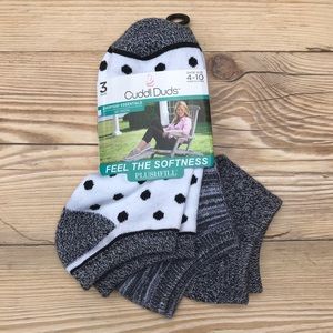 3 Pairs Cuddl Duds Plushfill Soft Low Socks